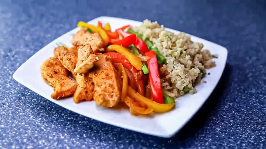 chicken with quinoa and peppers