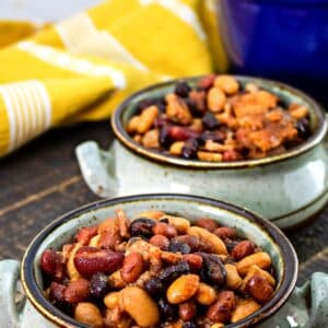 SLOW COOKER BAKED BEANS WITH BACON