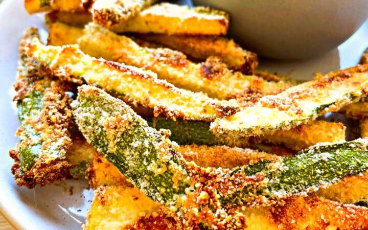 BAKED ZUCCHINI FRIES WITH A GREEK YOGURT DIPPING SAUCE
