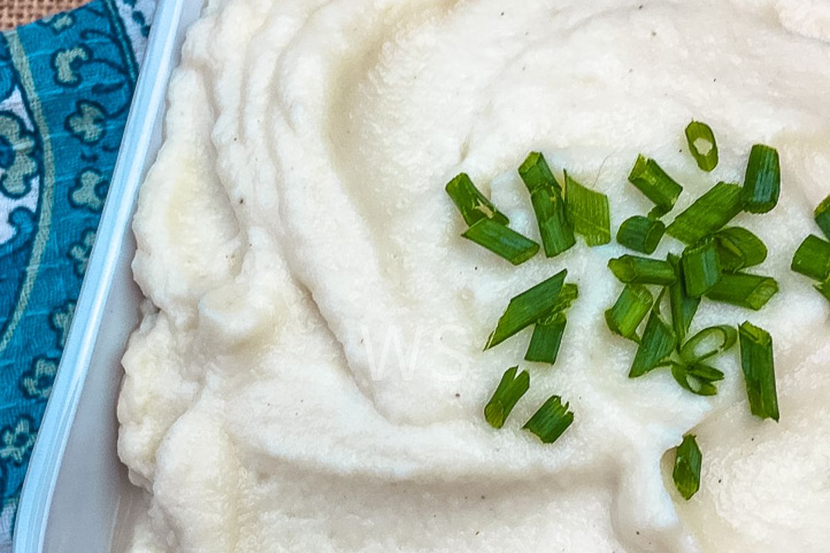 The Best Garlic And Chive Cauliflower Mash Recipe Wellnesssleuth   Cauliflower Mash 6 