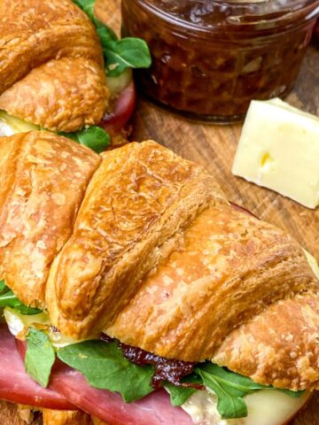 Ham-Brie-Sandwich